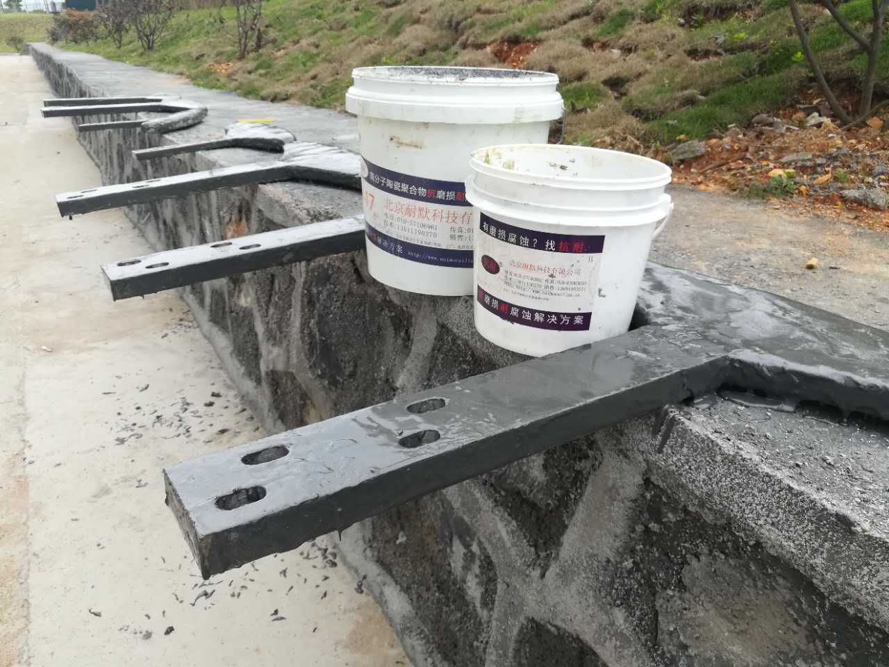 通過在葉片前緣合理配置耐磨鋼板起到耐風(fēng)沙的作用 通過在葉片前緣合理配置耐磨鋼板起到耐風(fēng)沙的作用